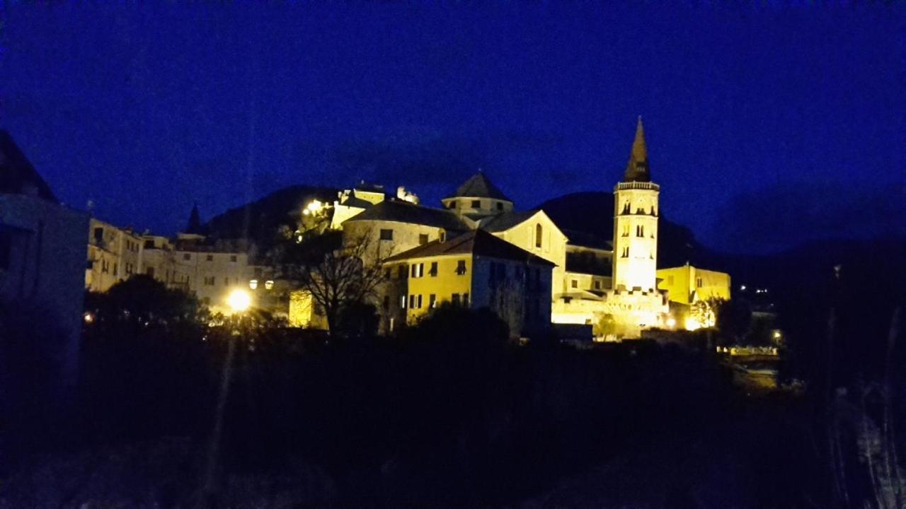 Casa Mariuccia A Due Passi Dal Mare Leilighet Finale Ligure Eksteriør bilde