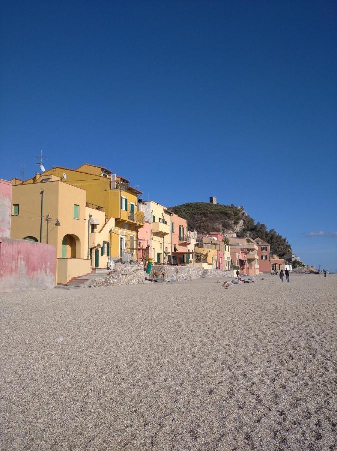 Casa Mariuccia A Due Passi Dal Mare Leilighet Finale Ligure Eksteriør bilde